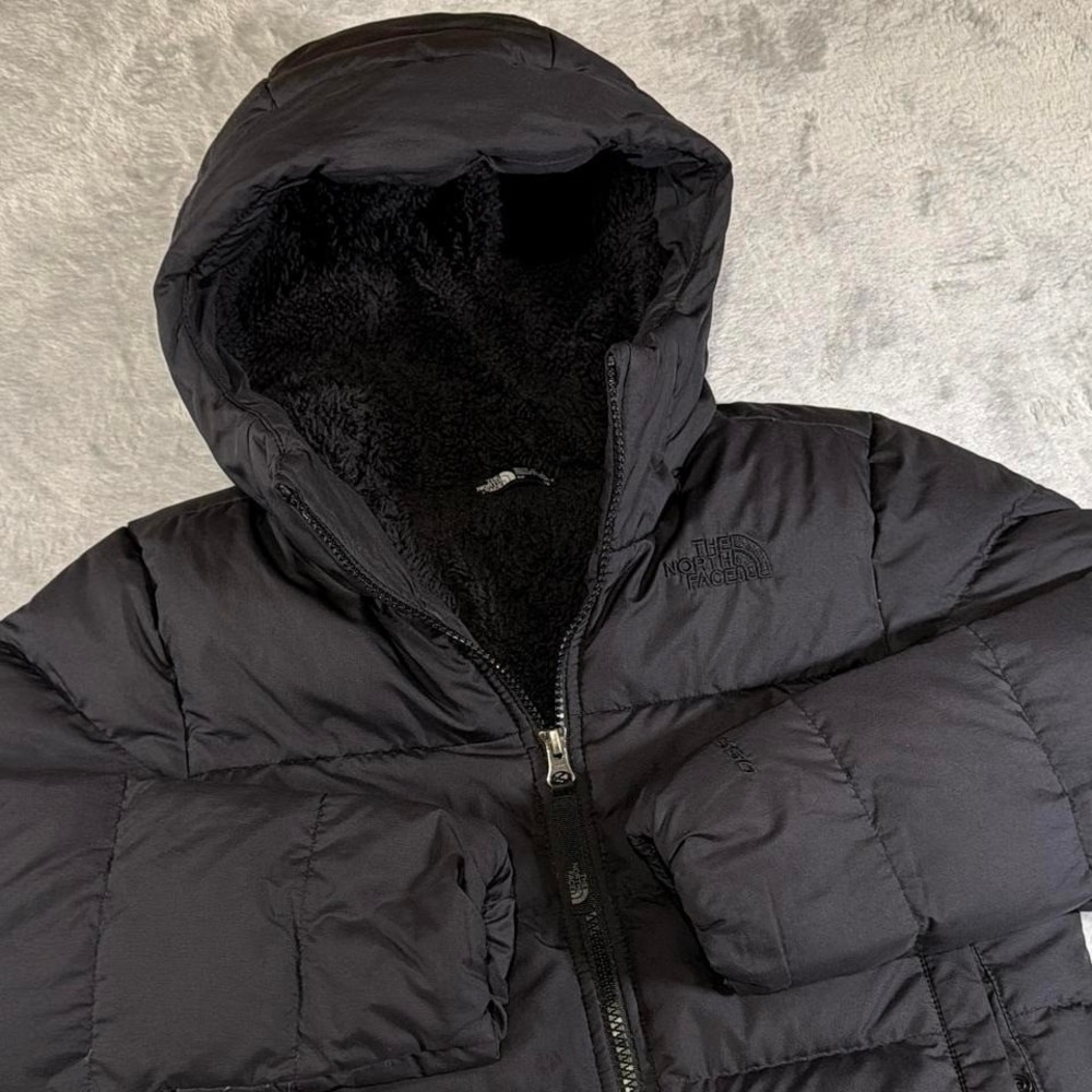 North Face Black Out 550 Puffer Jacket | Black | Women's XS